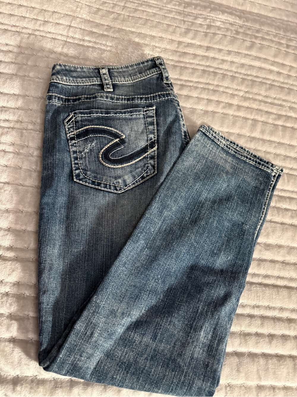 Silver Jeans Women's Faded Blue Ankle Crop